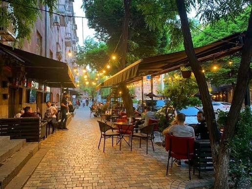 Wijnbar Saryan Street